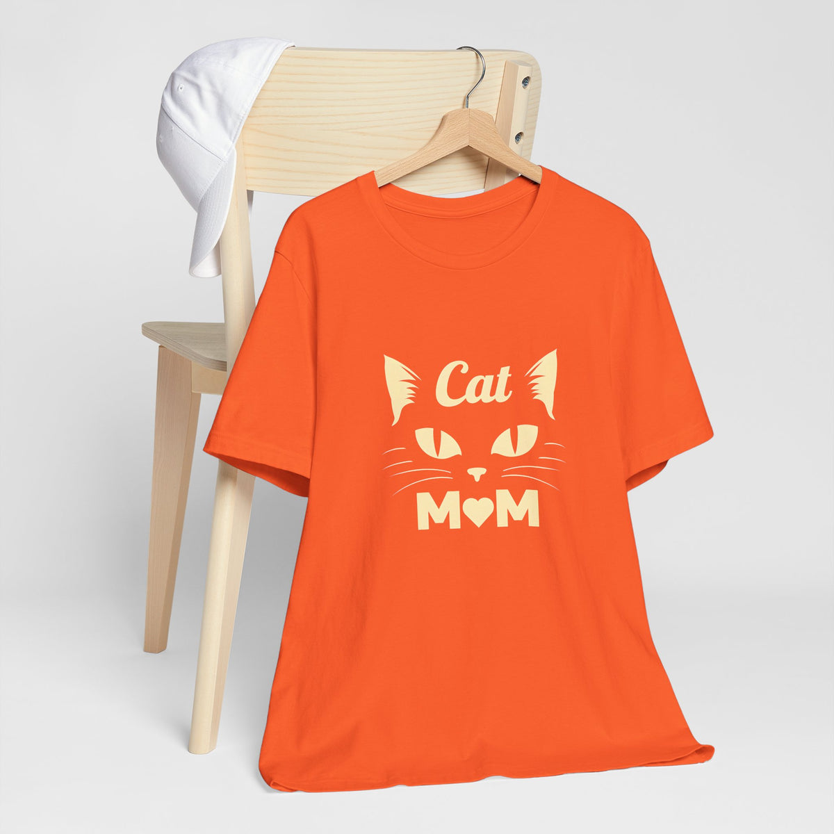 Cat Mom T-Shirt — Cute Cat Face Graphic Tee for Cat Lovers