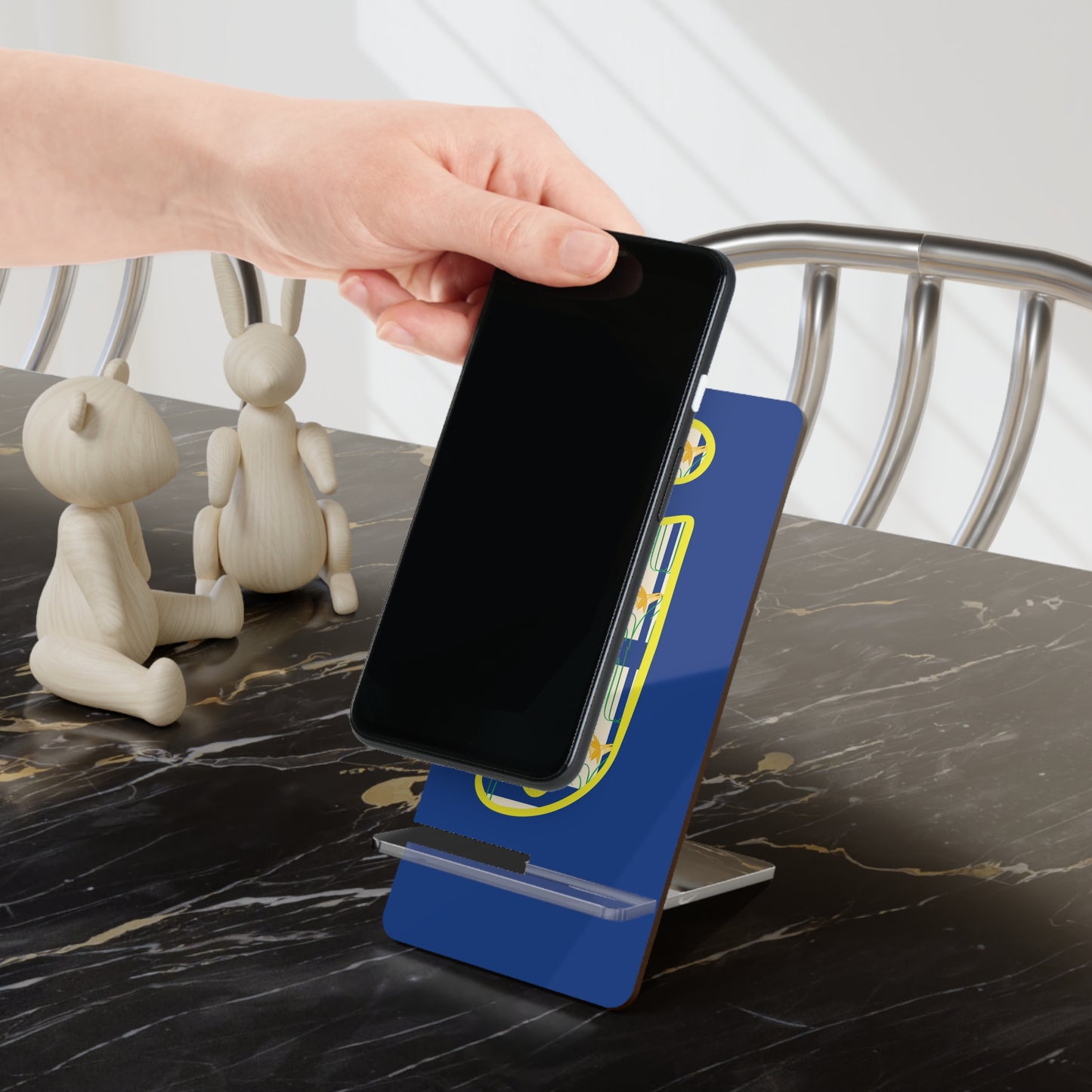 Personalized Smartphone Stand, Custom Phone Holder, Unique Mobile Display, Desk Organizer, Gift for Tech Lovers