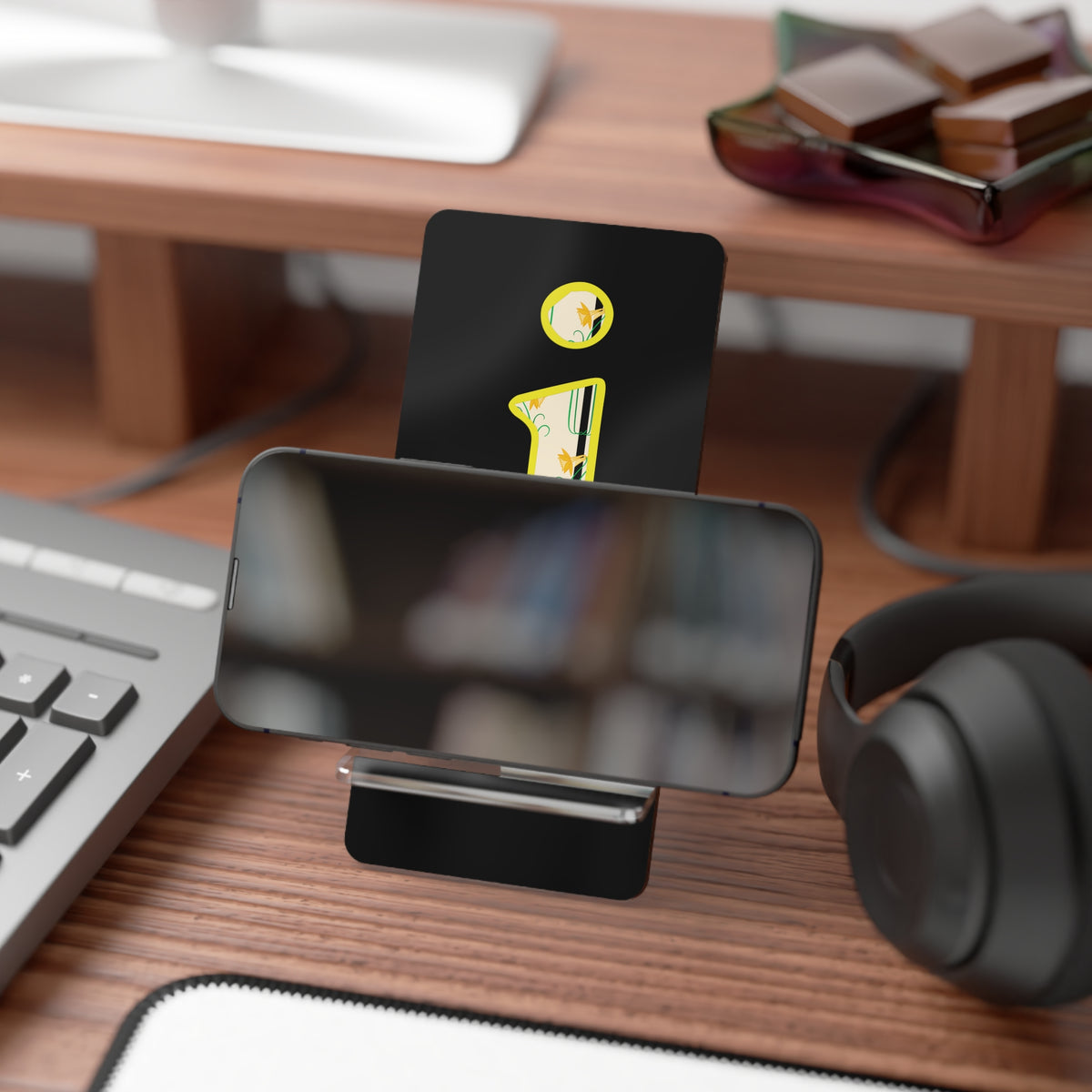 Personalized Phone Stand, Custom Mobile Display Holder, Desk Organization, Gift for Tech Lovers, Desk Accessory