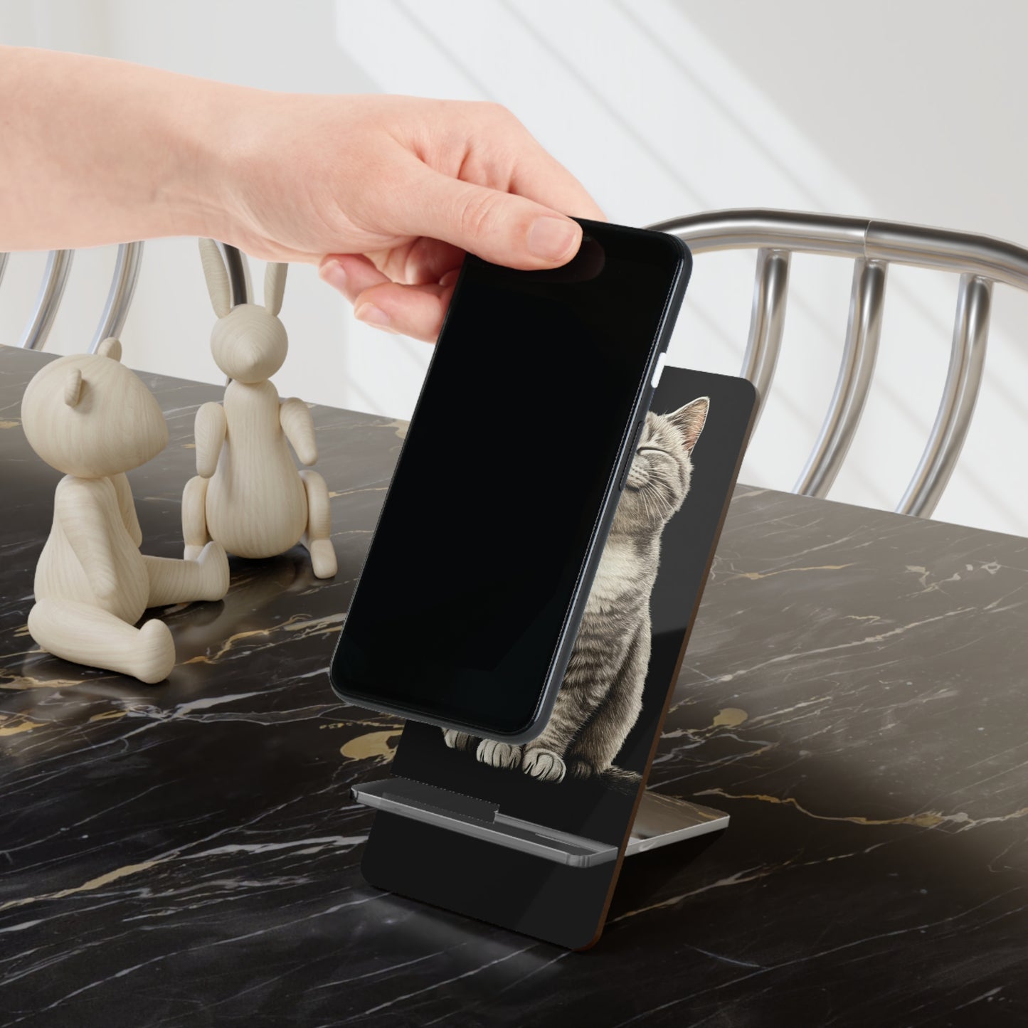 Cat Smiles Phone Stand — Cute Smartphone Display Stand with Smiling Kitten Design