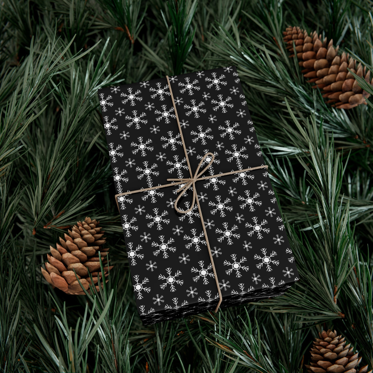 Elegant Snowflake Gift Wrap Papers, Holiday Gift Wrap, Christmas Wrapping Paper, Winter Party Supplies, Black and White Wrapping