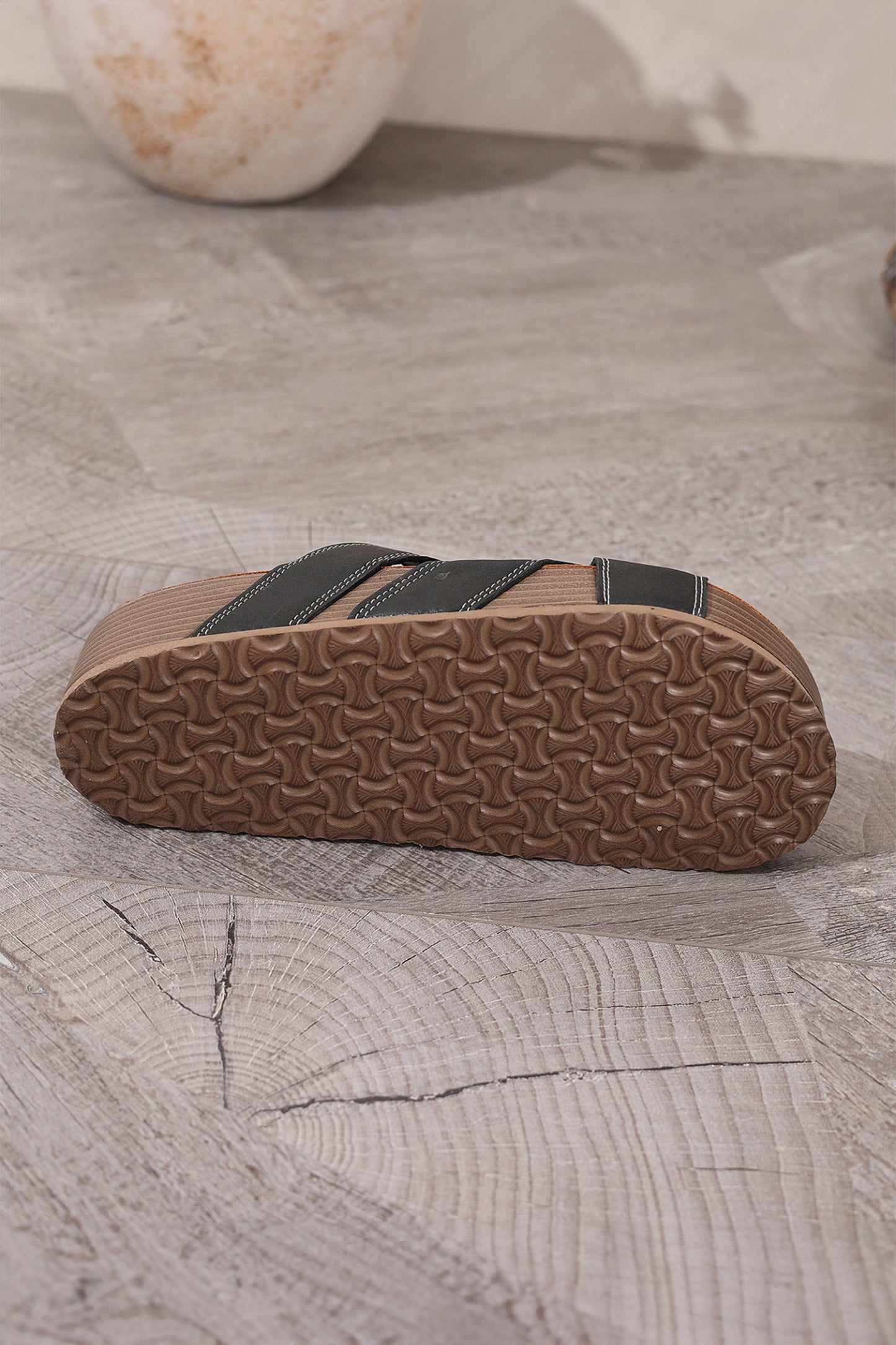 Color black Contrast Stitch Crossed Band Retro Platform Slippers