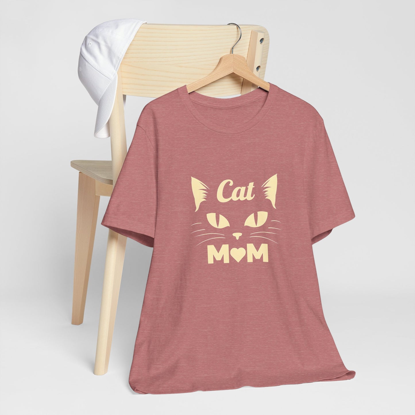 Cat Mom T-Shirt — Cute Cat Face Graphic Tee for Cat Lovers
