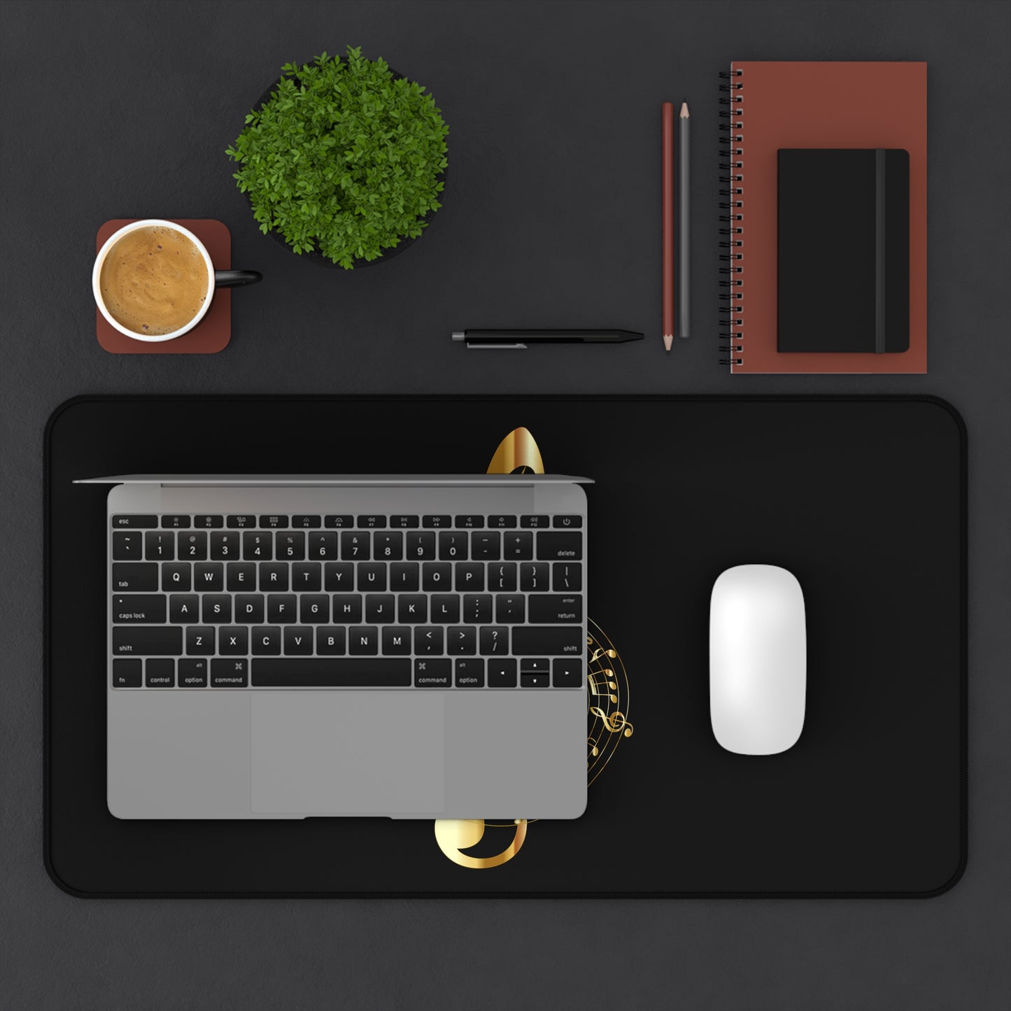 Gold Treble Clef Desk Mat — Elegant Musician Mouse Pad