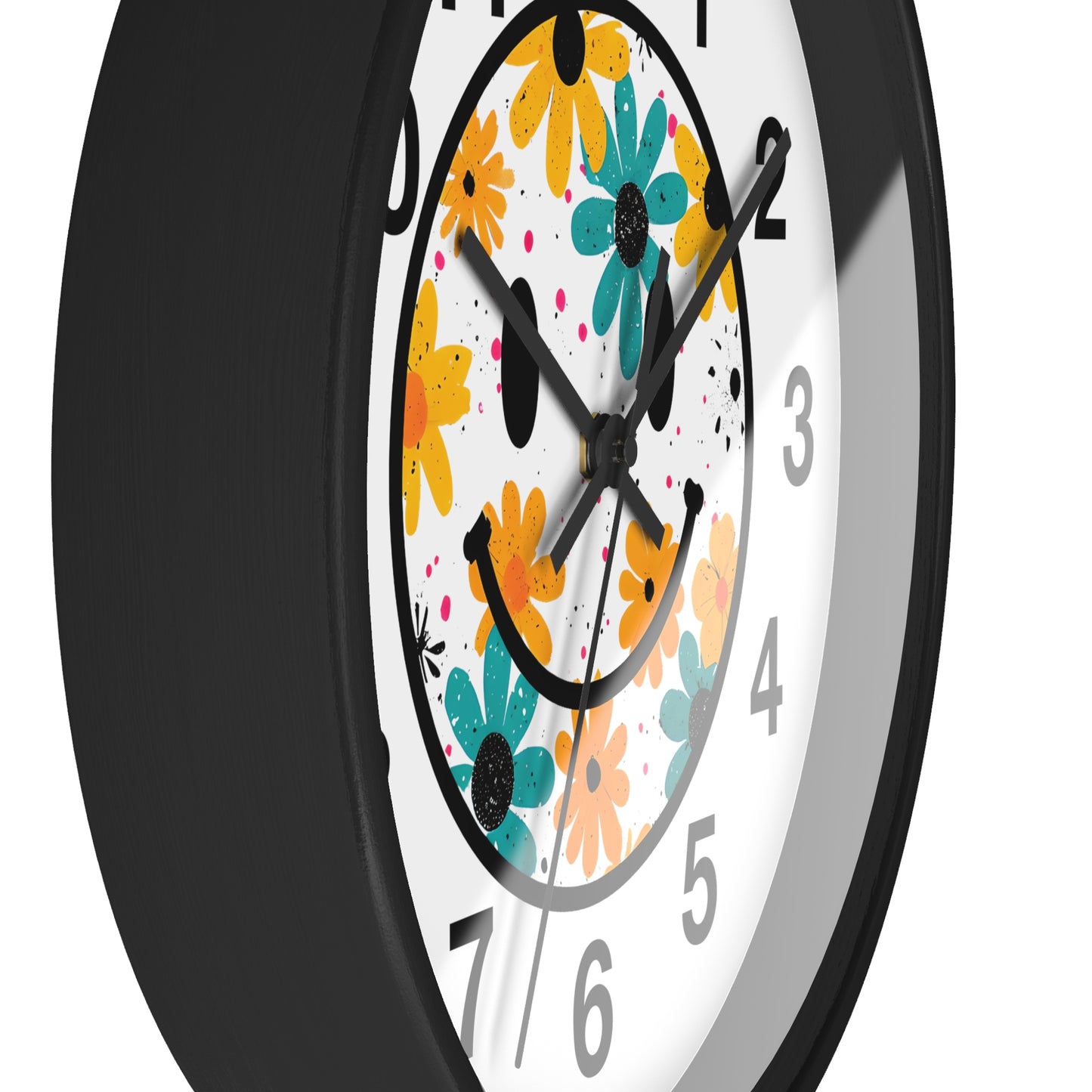 Floral Smile Wall Clock — Cheerful Daisy Face Home Decor
