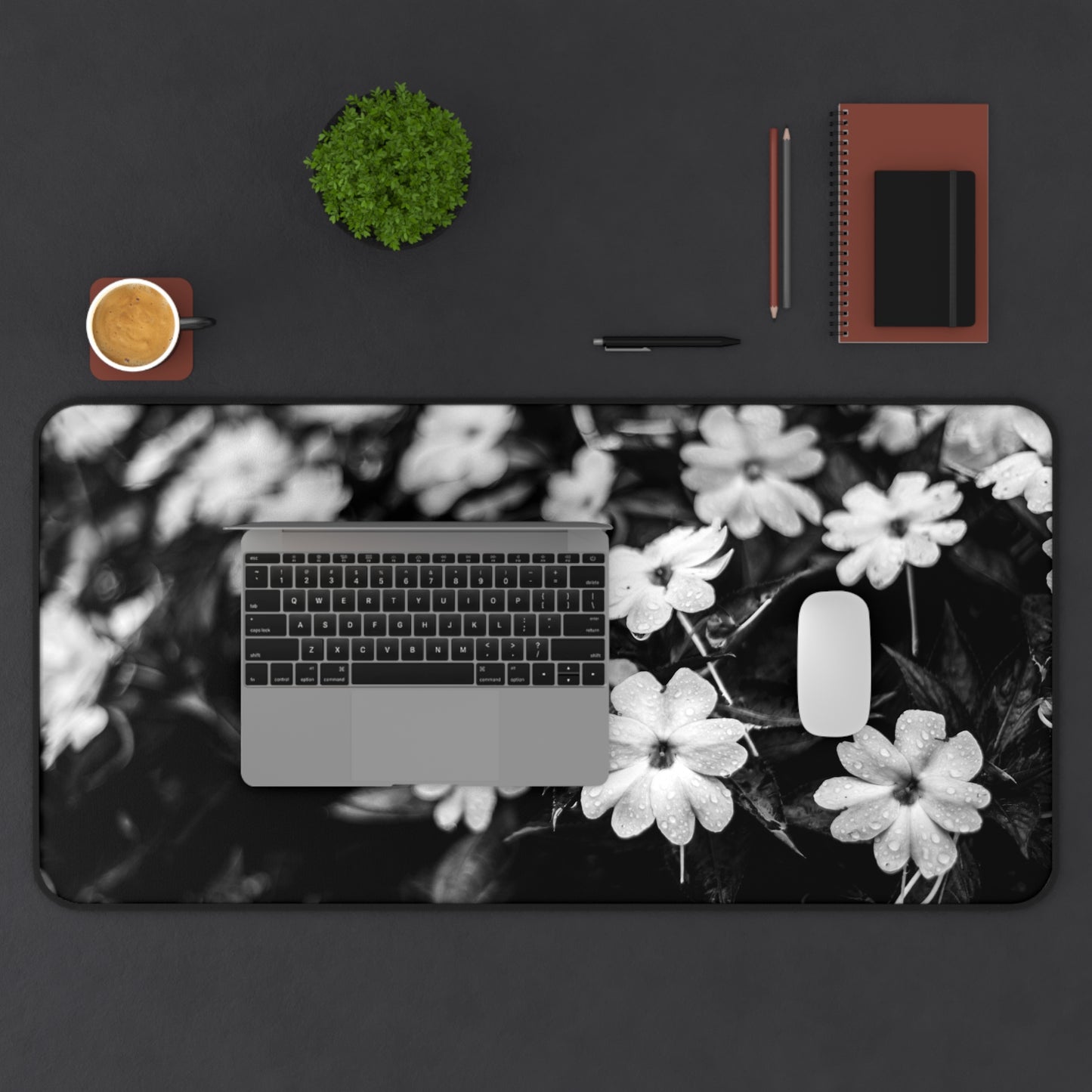 Black & White Floral Desk Mat — Monochrome Daisy Mouse Pad