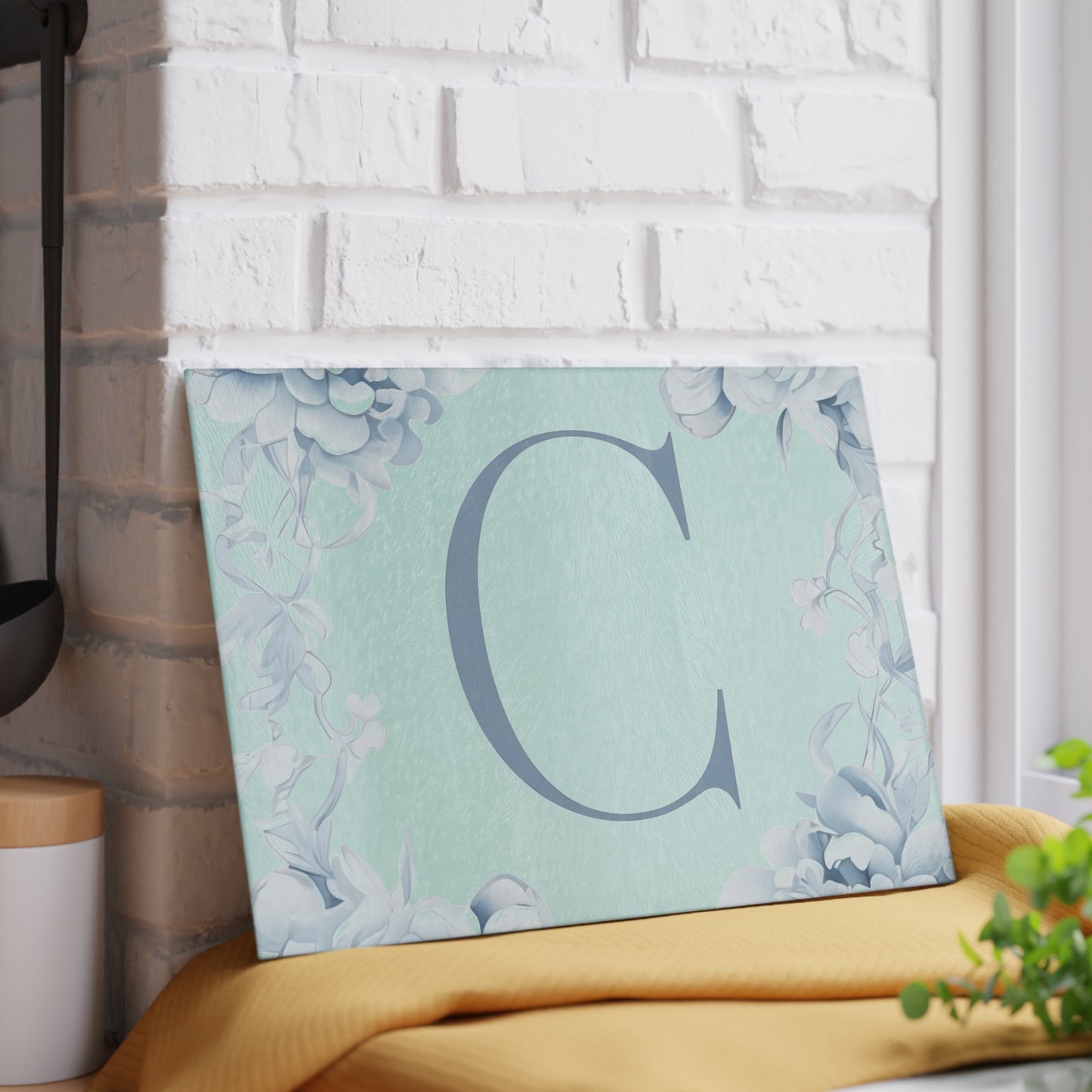 Elegant Floral Monogram Glass Cutting Board, Personalized Kitchen Decor, Wedding Gift, Housewarming Gift, Cooking Essentials, Unique Gift