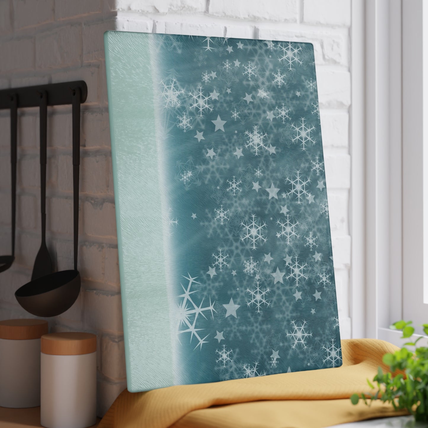 Winter Snowflake Glass Cutting Board – Frosty Holiday Kitchen Decor