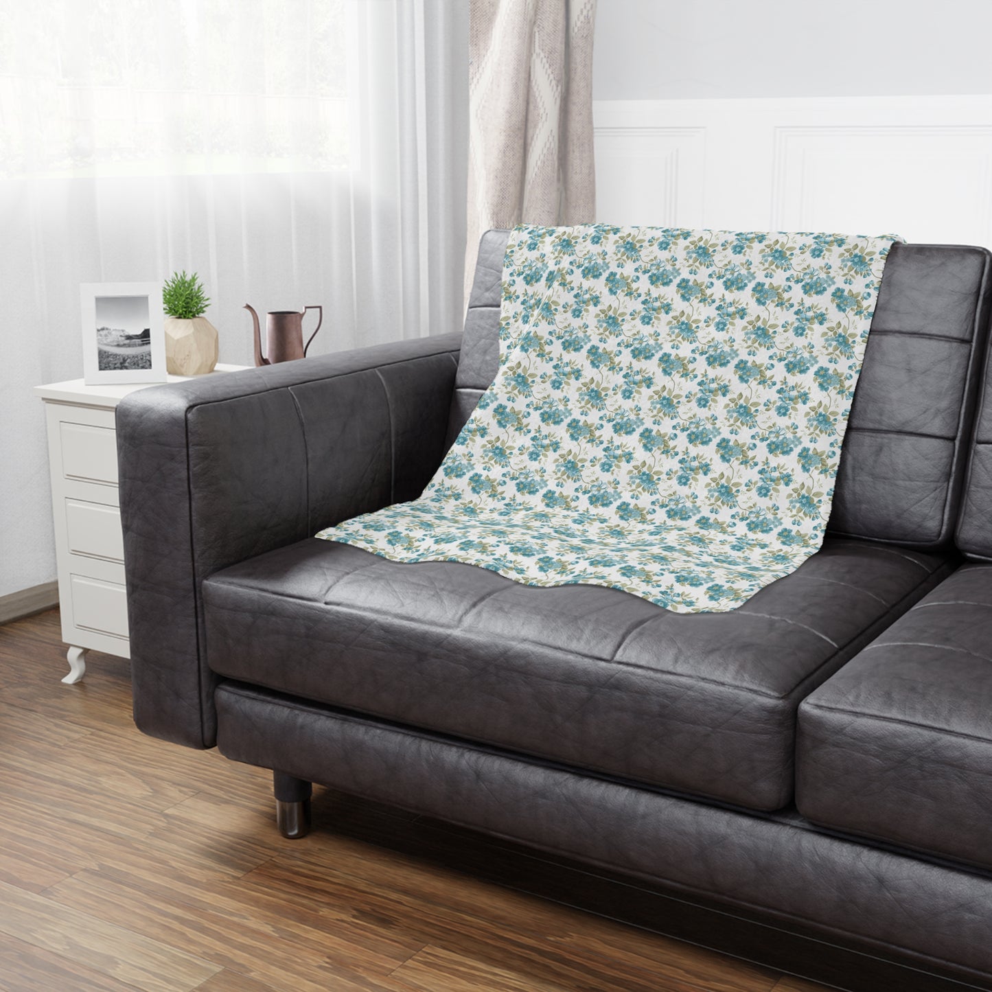 Floral Minky Blanket — Vintage Blue Rose Throw for Cozy Home, Nursery, Gift