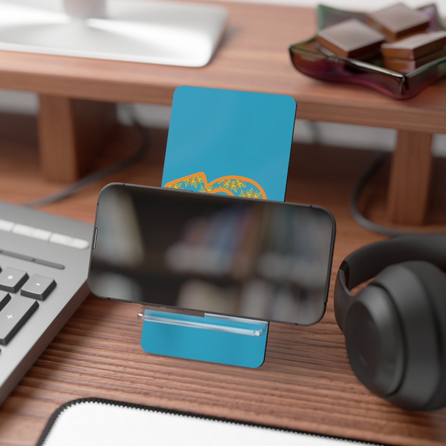 Stylish Smartphone Display Stand - Perfect Gift for Tech Lovers, Desk Organizer, Home Decor, Modern Design, Personalized Phone Holder