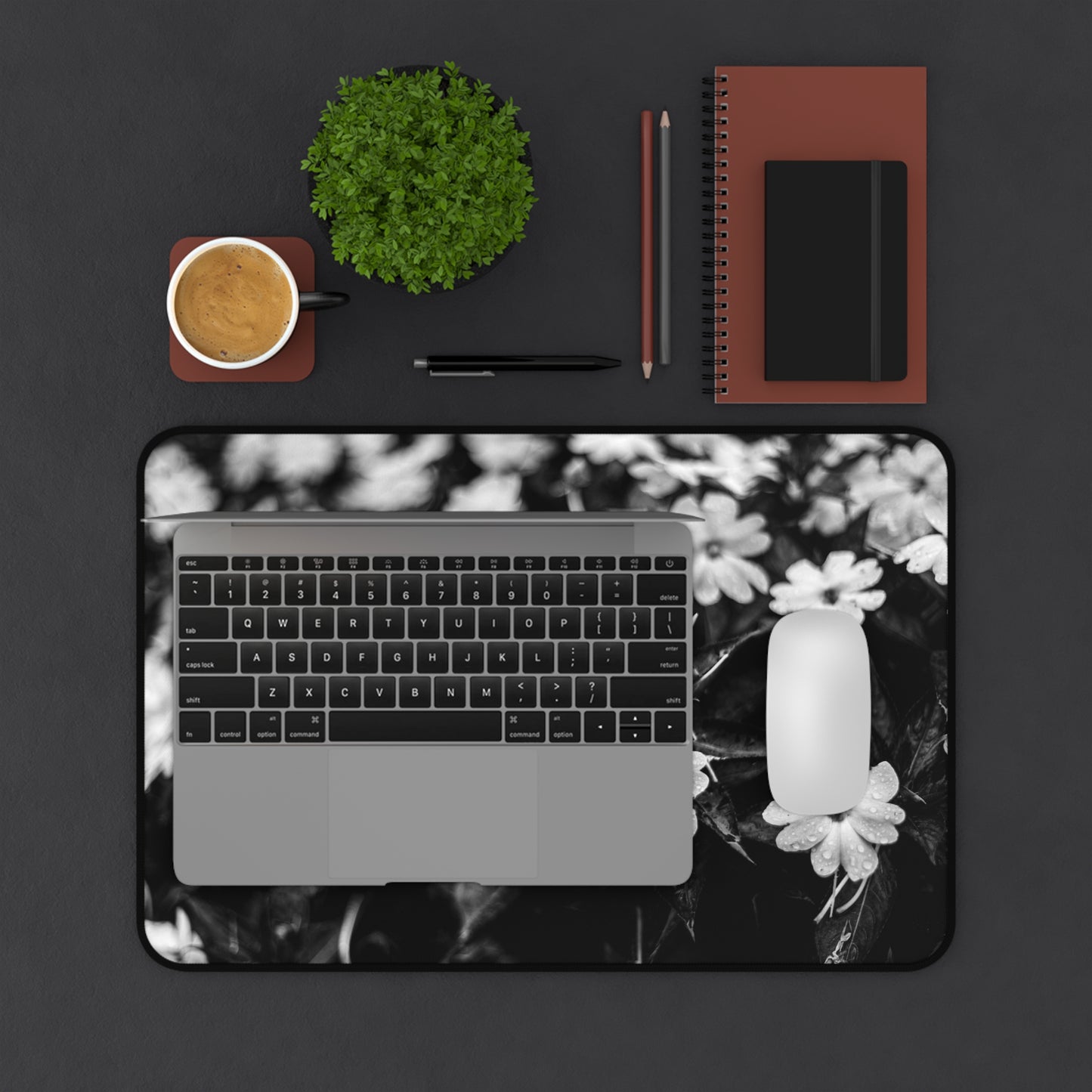 Black & White Floral Desk Mat — Monochrome Daisy Mouse Pad