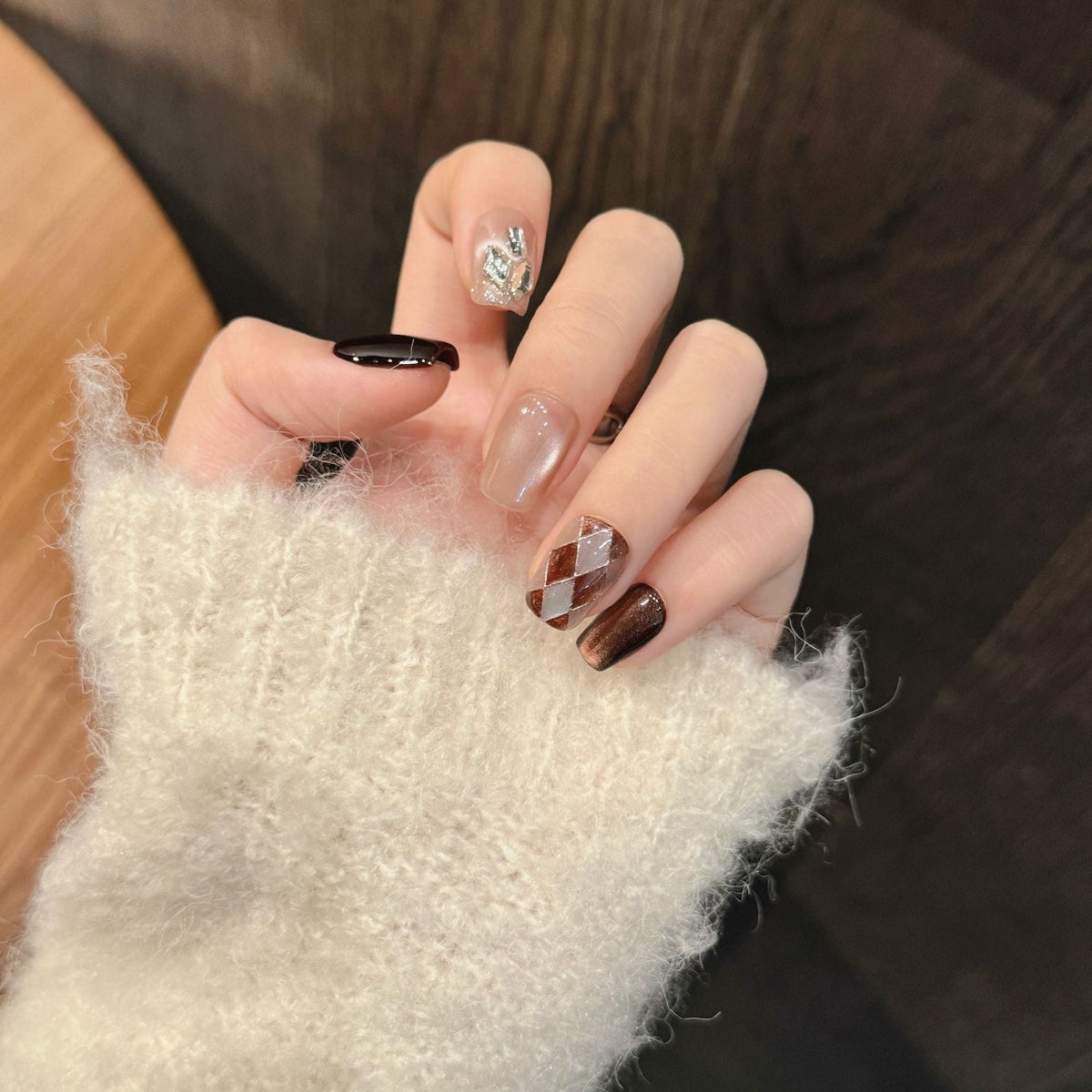 365nails: "Copper Chic" – Metallic Cat-Eye & Argyle Print Handmade Short Square Nails – Image 3