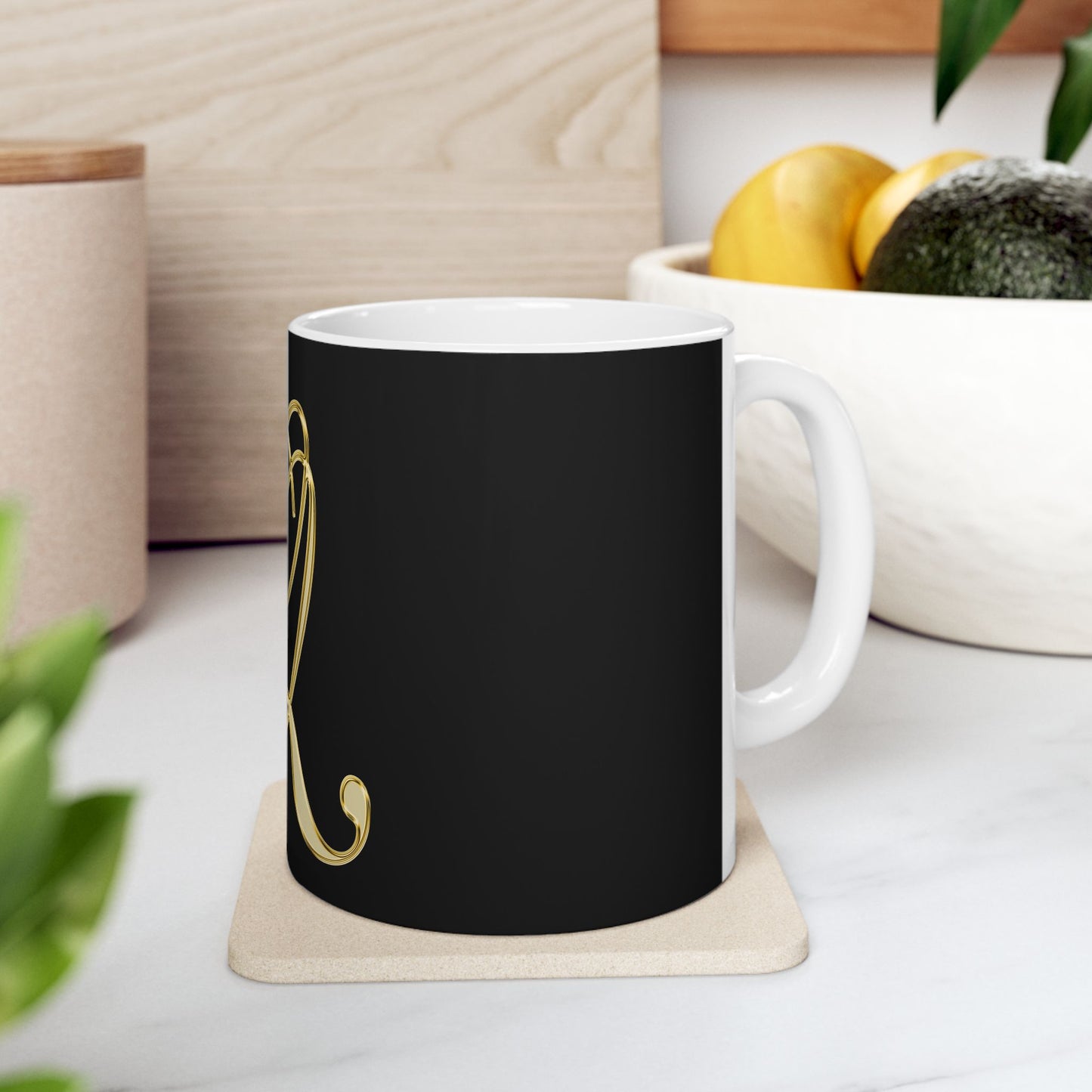 Gold Script Letter Q Mug — Elegant Monogram Ceramic Coffee Cup (11oz, 15oz)