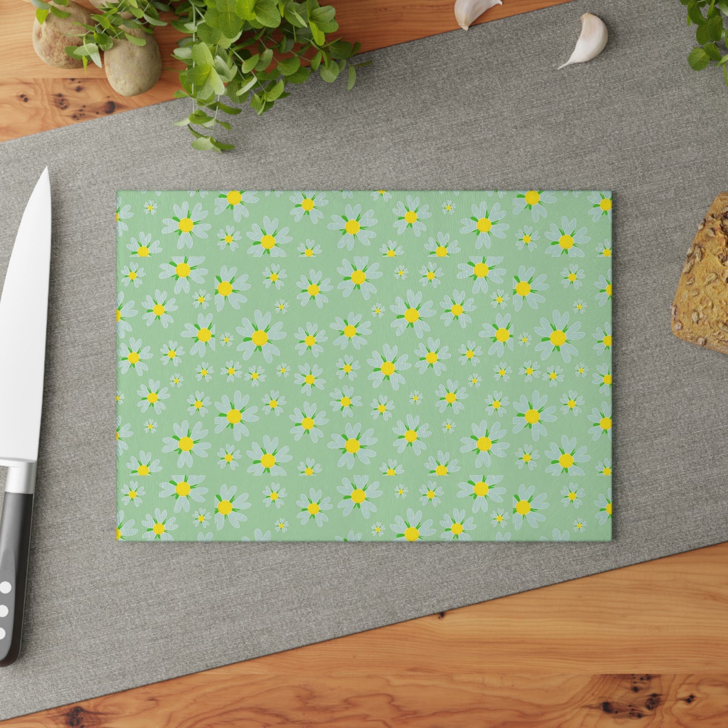 Charming Daisy Glass Cutting Board, Floral Kitchen Decor, Gift for Chefs, Home Essentials, Mother's Day Present, Spring Kitchenware