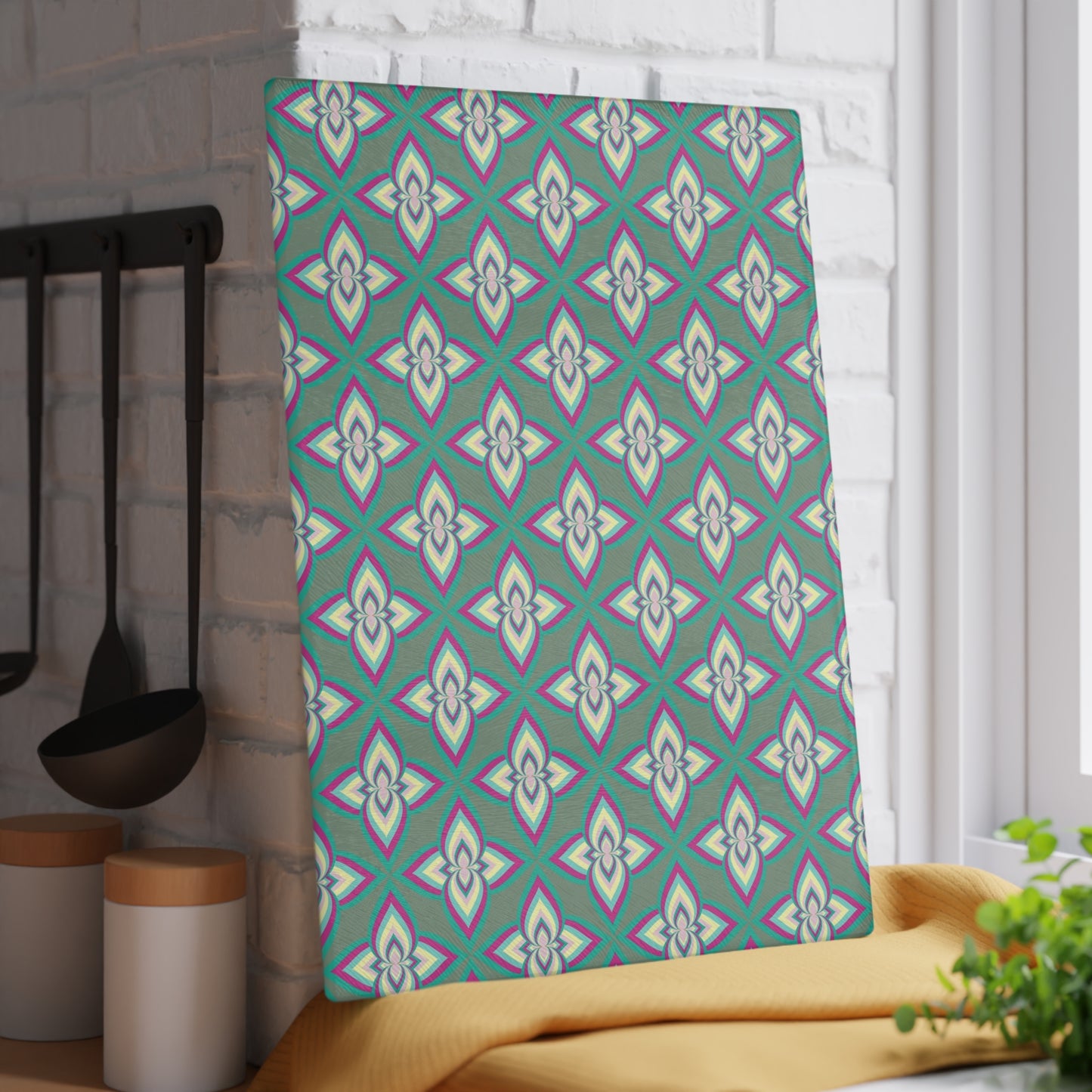 Stylish Glass Cutting Board with Geometric Pattern, Kitchen Decor, Gift for Home Cooks, Housewarming Present, Modern Kitchen Accessory