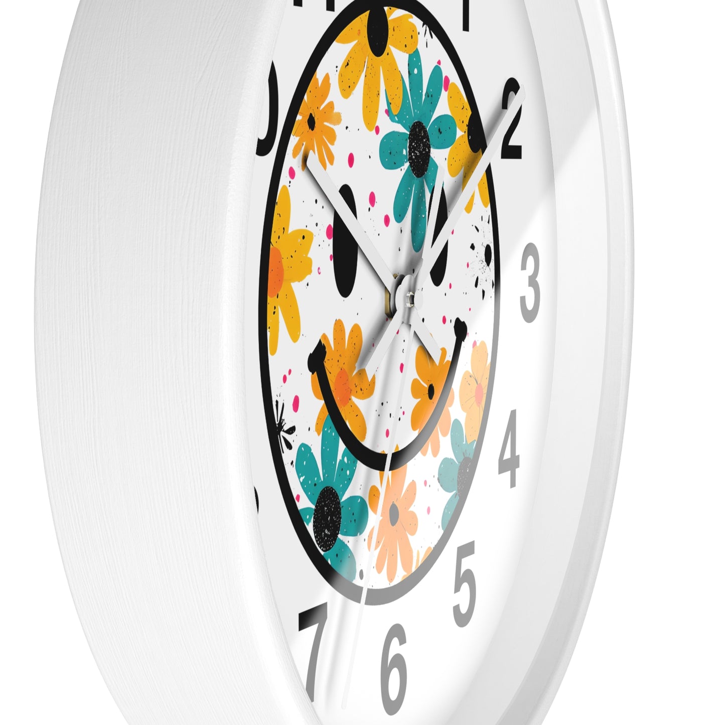Floral Smile Wall Clock — Cheerful Daisy Face Home Decor