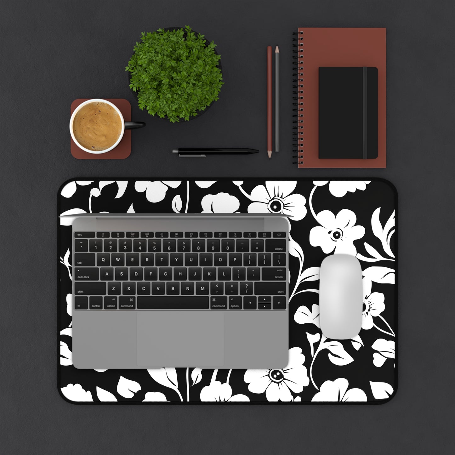Floral Black & White Desk Mat — Monochrome Flower Mouse Pad