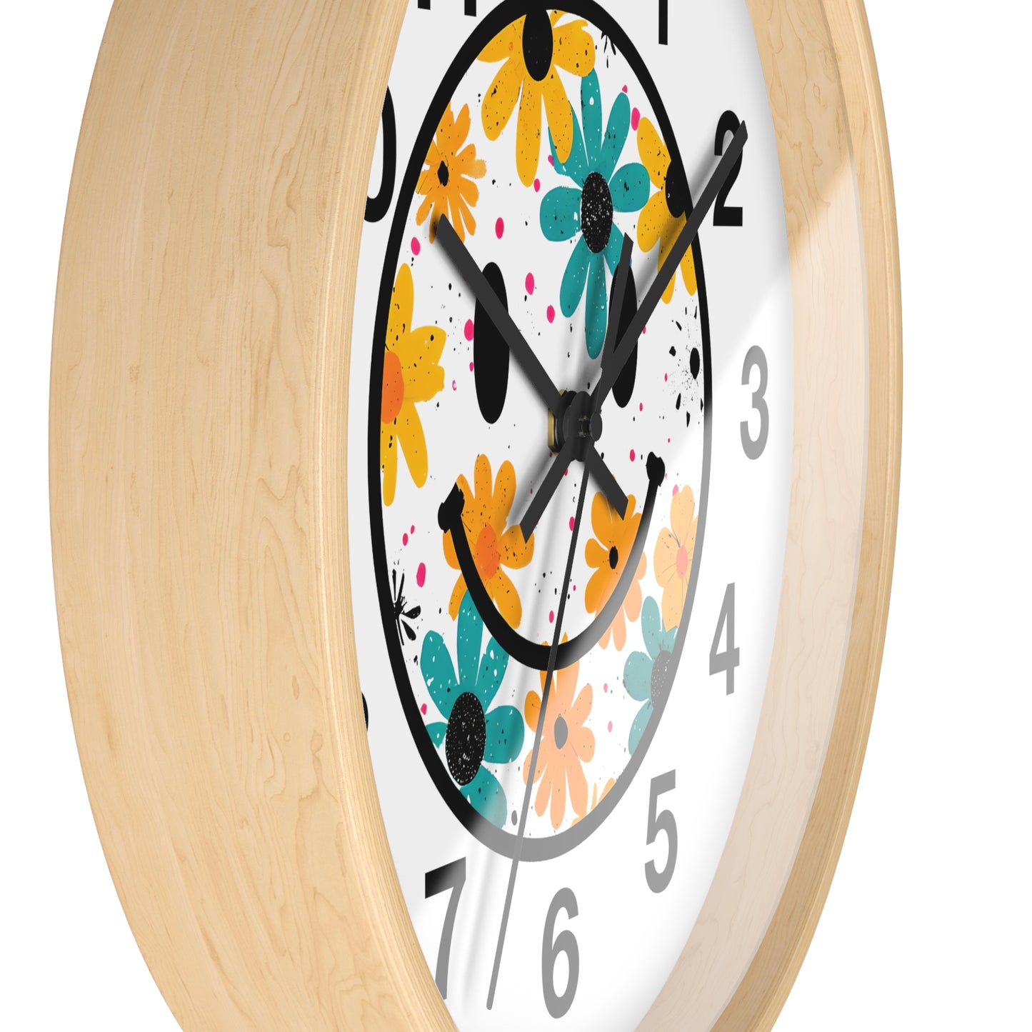 Floral Smile Wall Clock — Cheerful Daisy Face Home Decor