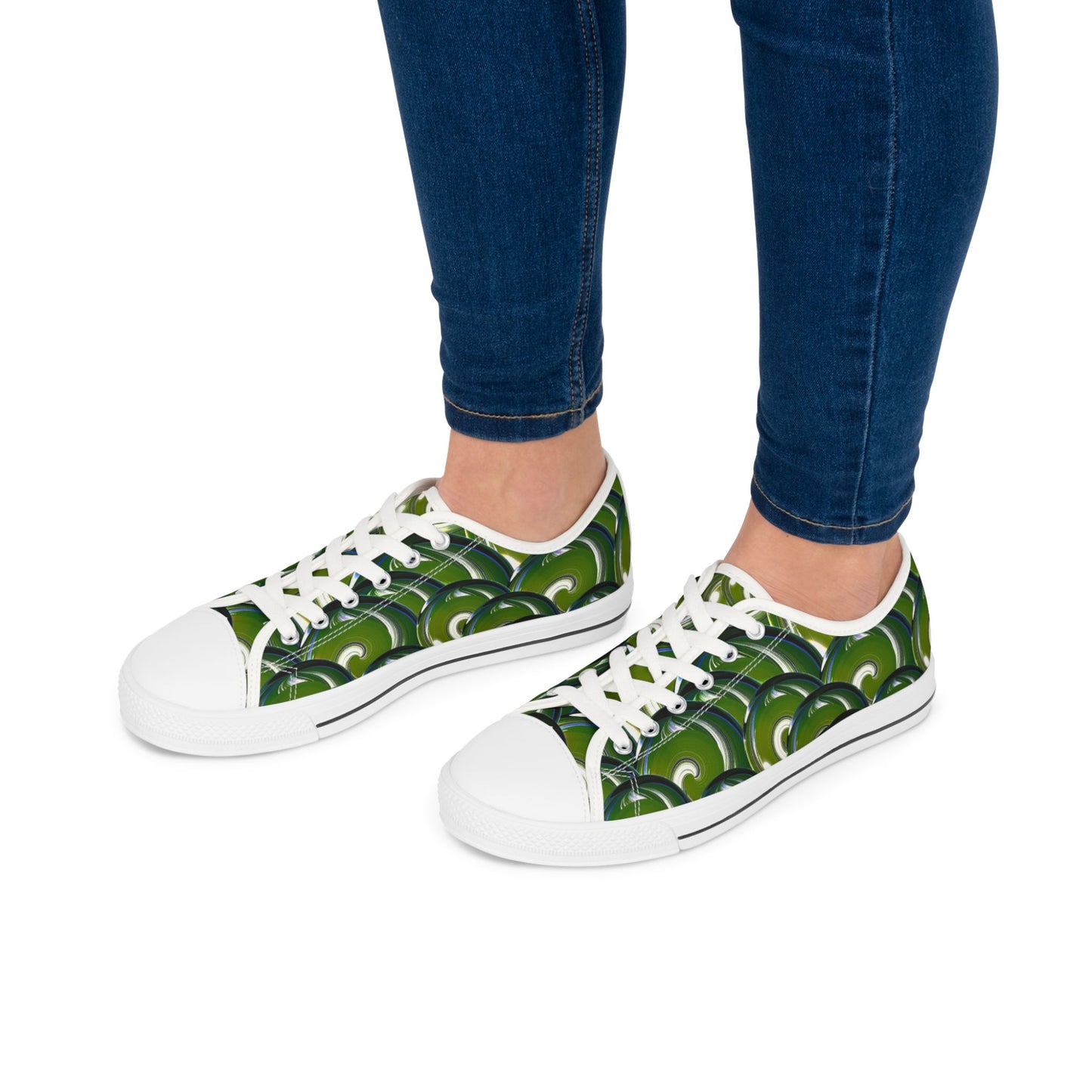 Green Bubble Pattern Women's Low Top Sneakers — Retro Abstract Tennis Shoes