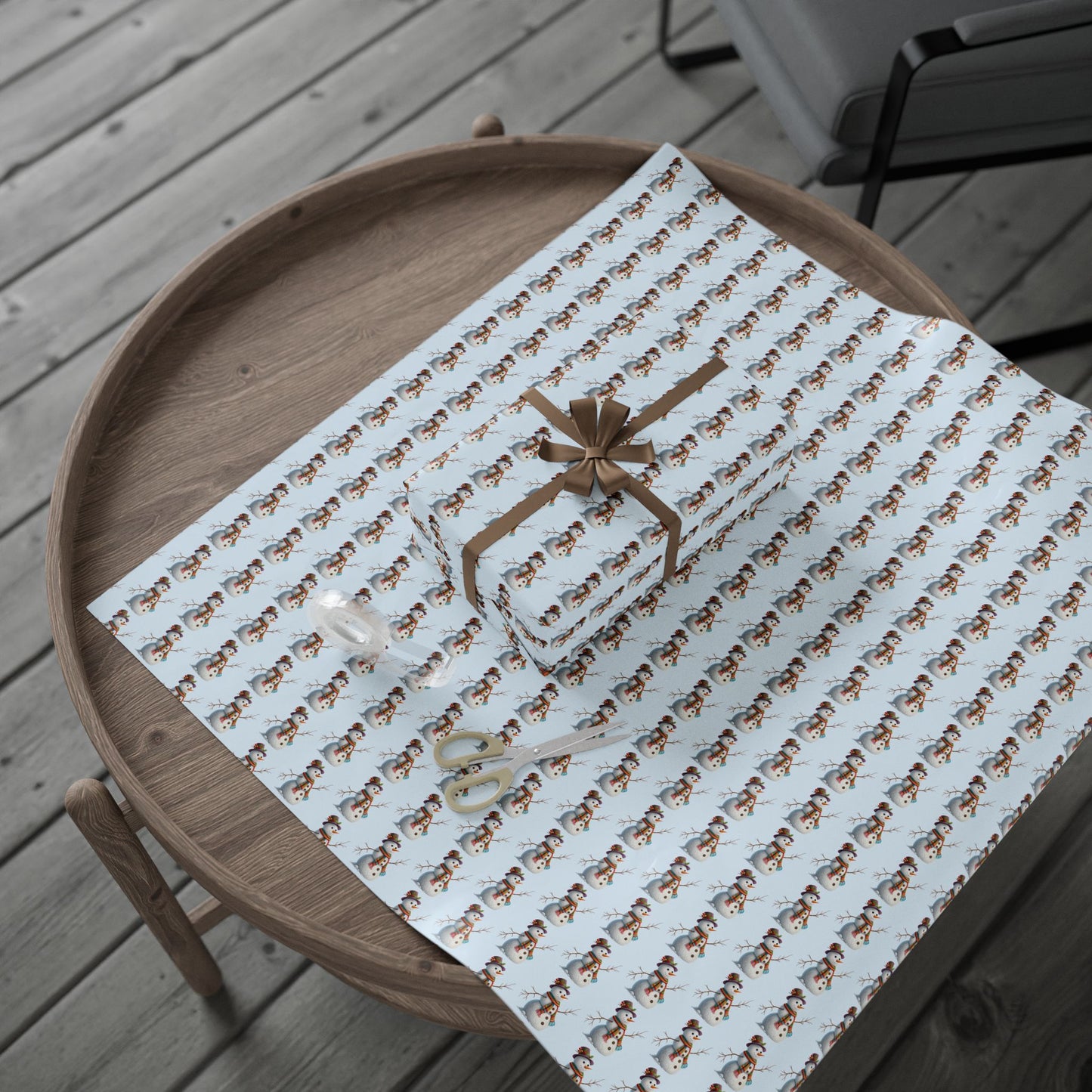 Snowman Pattern Wrapping Paper Roll — Festive Holiday Gift Wrap