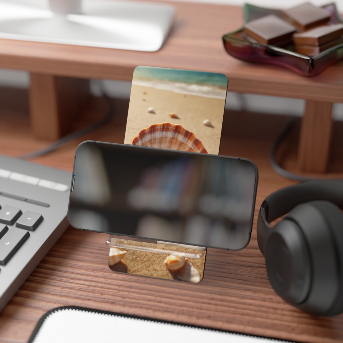 Seashell Beach Phone Stand — Foldable Smartphone Display Stand