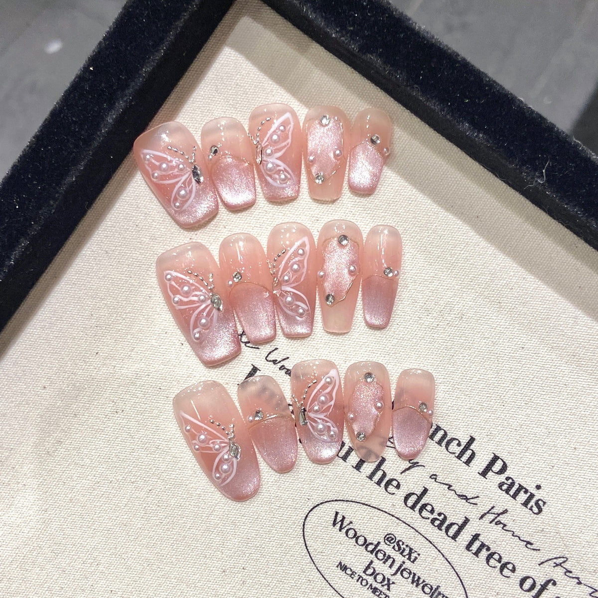 365nails: "Alice's Butterfly" – 3D Hand-Painted Butterfly & Cat Eye Handmade Almond Nails