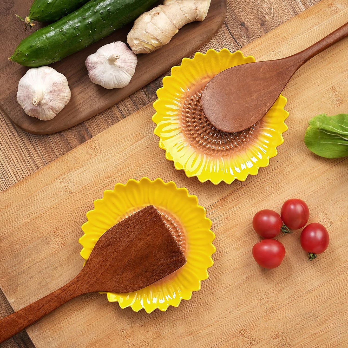 Sunflower-Shaped Ceramic Grater Plate & Spoon Rest for Stove Top, 2-in-1 Ginger Garlic Grater with Spoon Holder, Multifunctional Kitchen Utensil