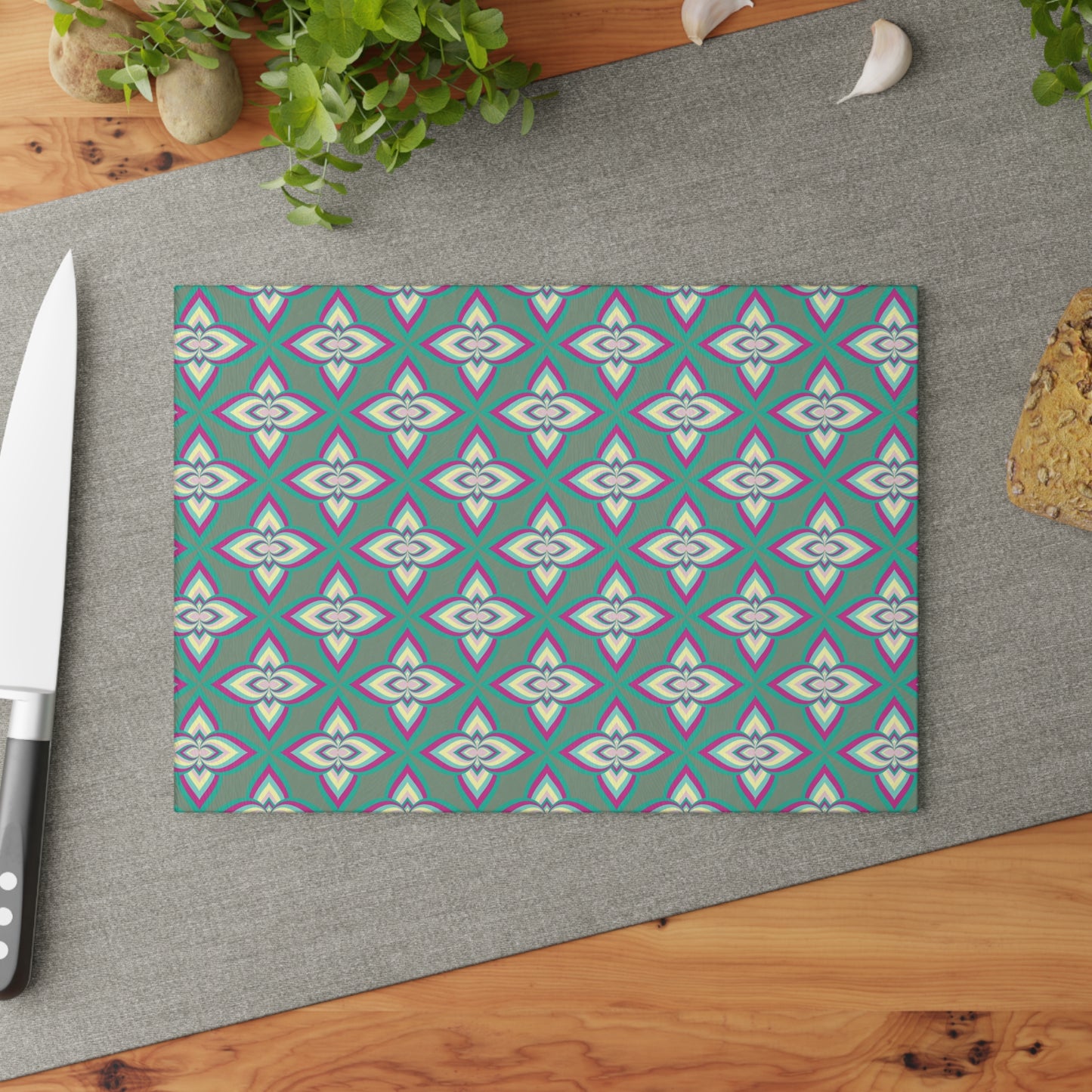 Stylish Glass Cutting Board with Geometric Pattern, Kitchen Decor, Gift for Home Cooks, Housewarming Present, Modern Kitchen Accessory