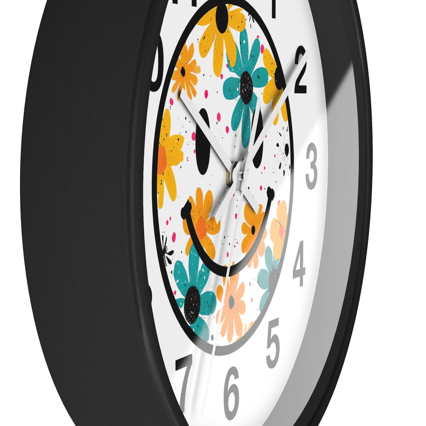 Floral Smile Wall Clock — Cheerful Daisy Face Home Decor