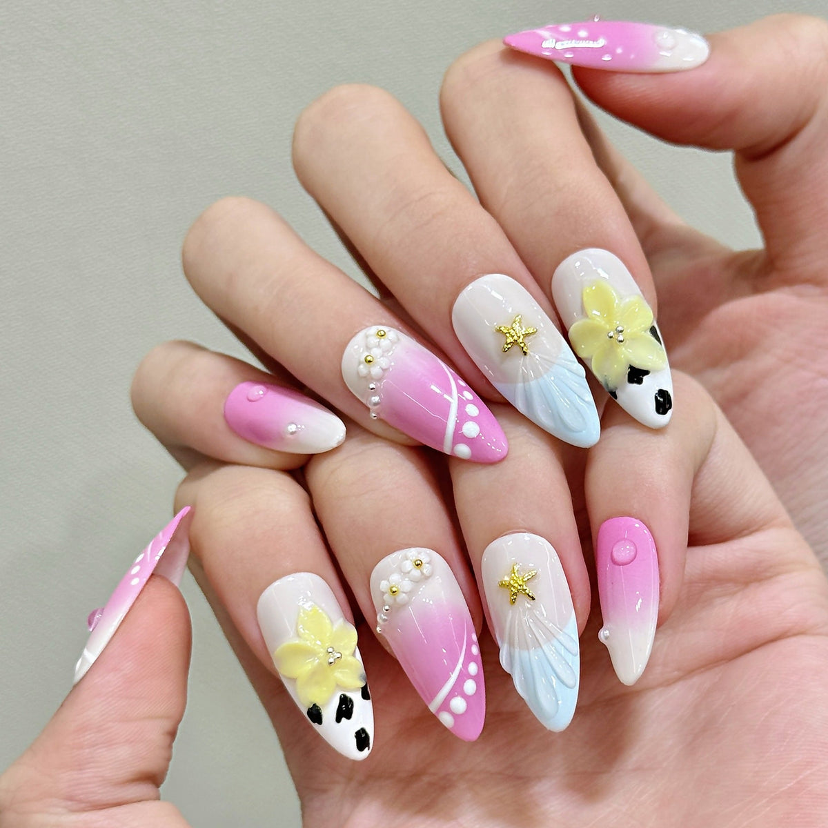 365nails: "Pastel Dreams" – 3D Floral Handmade Long Almond Nails – Image 3