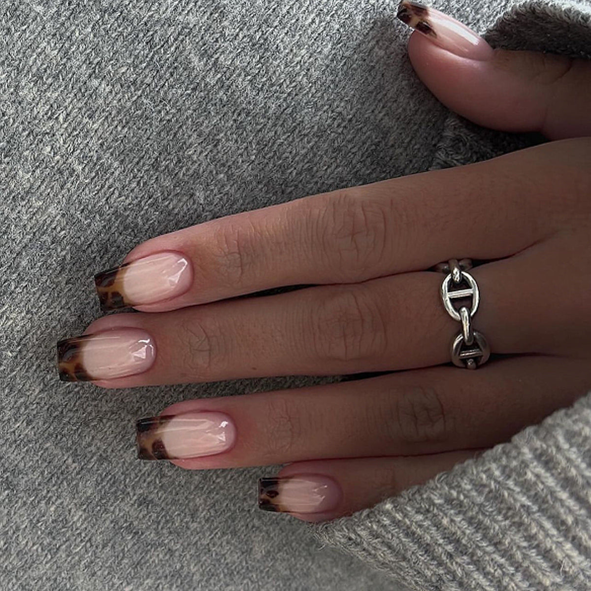 Autumn and winter popular French leopard print manicure medium and short square wearing armor press on nails nail piece