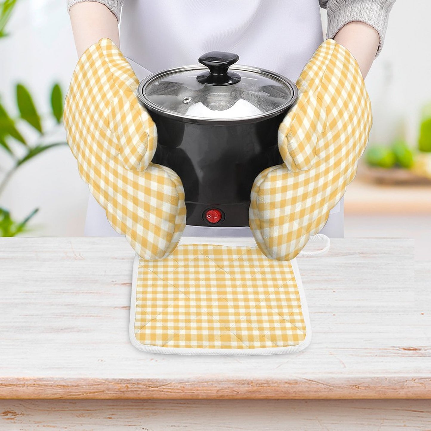 Oven Mitts & Pot Holder Set of 3 Yellow Stripes