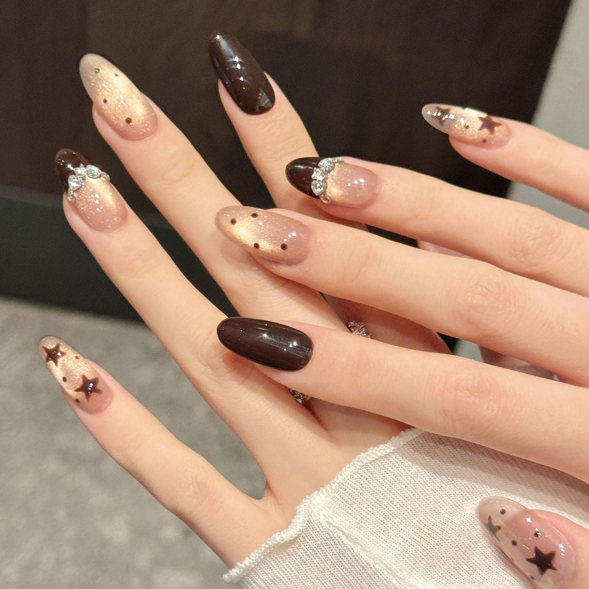 365nails: "Starry Night Glow" – Hand-Painted Stars & Glitter Handmade Almond Nails – Image 3