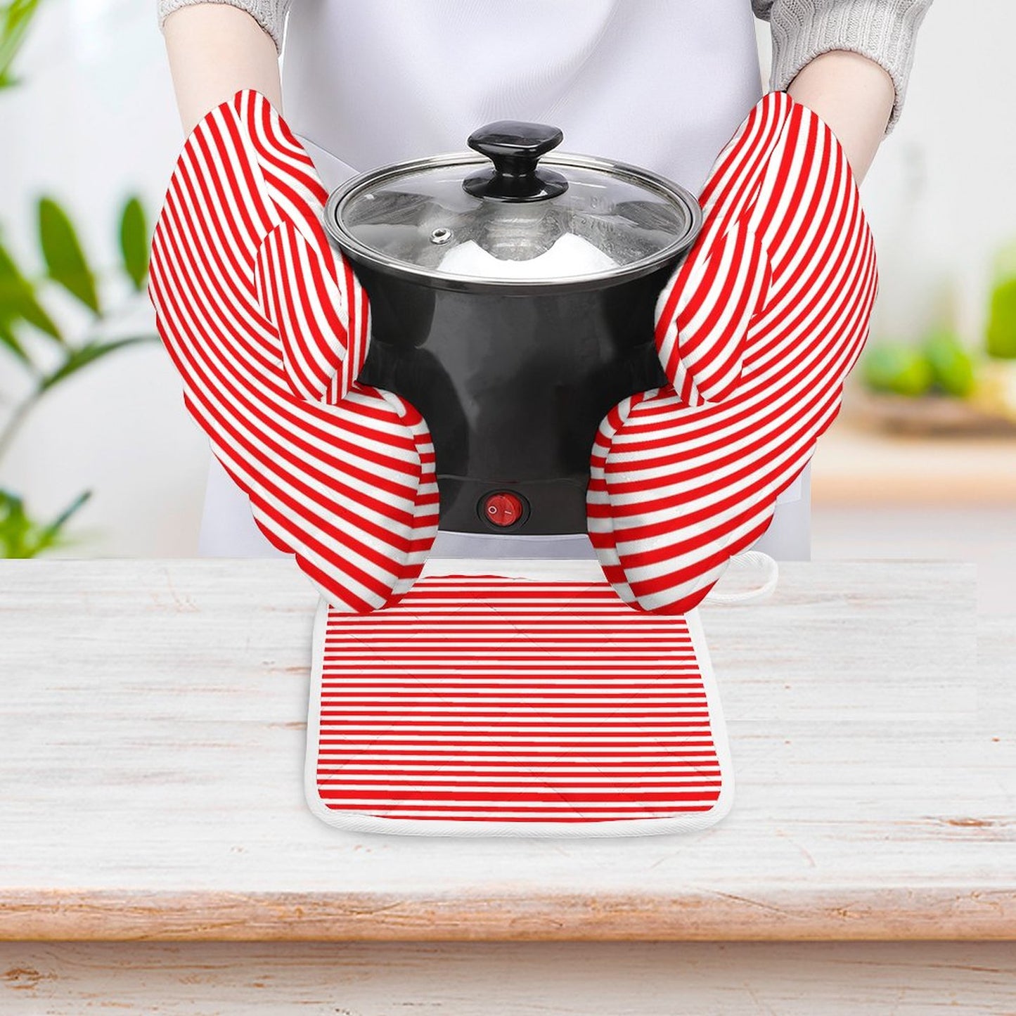 Oven Mitts & Pot Holder Set of 3 Red Stripes
